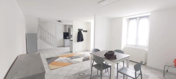 MAISON  5 PIECES SECTEUR CENTRE VILLE