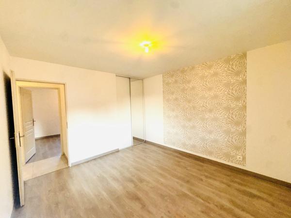 Maison BBC T5 de plain-pied 102 m²- Terrasse et garage - BEURE