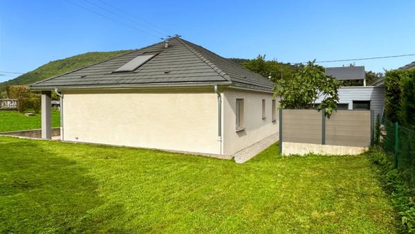 Maison BBC T5 de plain-pied 102 m²- Terrasse et garage - BEURE