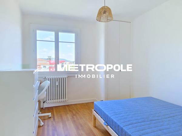Appartement 1 pièce(s) 4 chambre(s) 10 m²