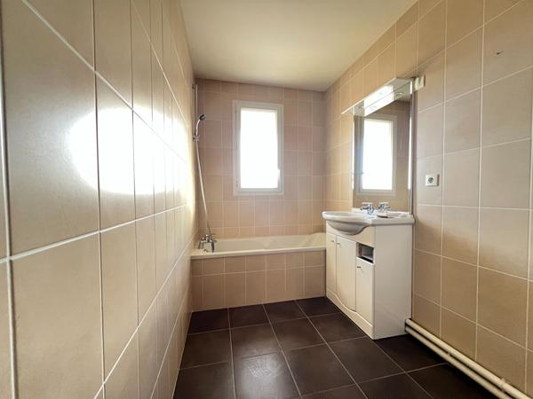 Appartement 4 pièces – 111 m² environ à Rezé (ref : 1734B)