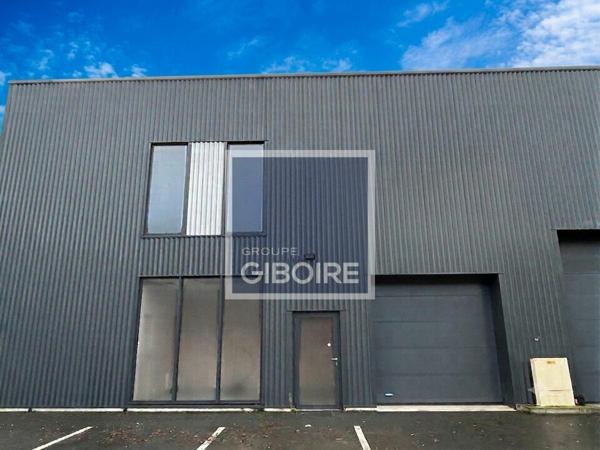 Local d'activites 185 m² à louer VERN SUR SEICHE (réf : 35.4929)