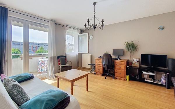 Appartement à vendre    2 pièces • 49,67 m2 Guyancourt