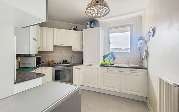 Appartement à vendre    2 pièces • 49,67 m2 Guyancourt