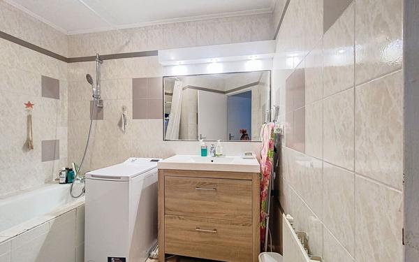 Appartement à vendre    2 pièces • 49,67 m2 Guyancourt