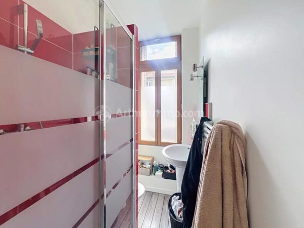 Location                                                      Appartement
                        
                     1 pièces                      21 m2                     à Clermont-Ferrand