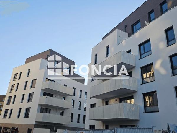 Location Appartement 3 pièces 77.5 m² - 1/3/5 Rue Helvétius Bagnolet 93170