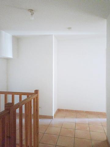 À LOUER – Appartement T4 de 107 m² avec terrasse – Bollène À LOUER – Appartement T4 de 107 m² avec terrasse – Bollène