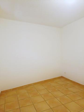 À LOUER – Appartement T4 de 107 m² avec terrasse – Bollène À LOUER – Appartement T4 de 107 m² avec terrasse – Bollène