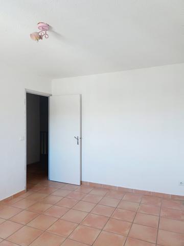 À LOUER – Appartement T4 de 107 m² avec terrasse – Bollène À LOUER – Appartement T4 de 107 m² avec terrasse – Bollène