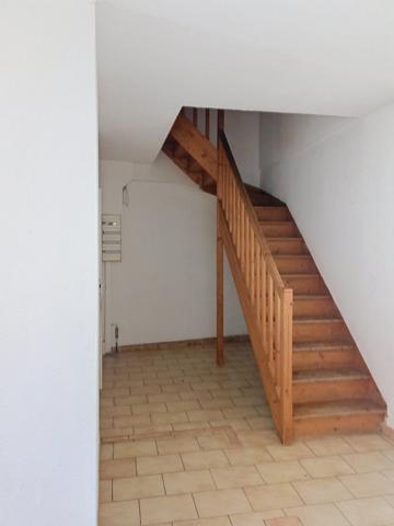 À LOUER – Appartement T4 de 107 m² avec terrasse – Bollène À LOUER – Appartement T4 de 107 m² avec terrasse – Bollène