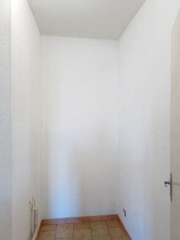 À LOUER – Appartement T4 de 107 m² avec terrasse – Bollène À LOUER – Appartement T4 de 107 m² avec terrasse – Bollène