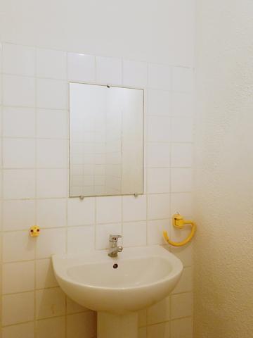 À LOUER – Appartement T4 de 107 m² avec terrasse – Bollène À LOUER – Appartement T4 de 107 m² avec terrasse – Bollène