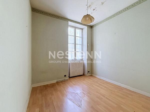 A vendre Maison de ville à rafraîchir à Nérac - 6 pièces, 126 m² avec garage et cour