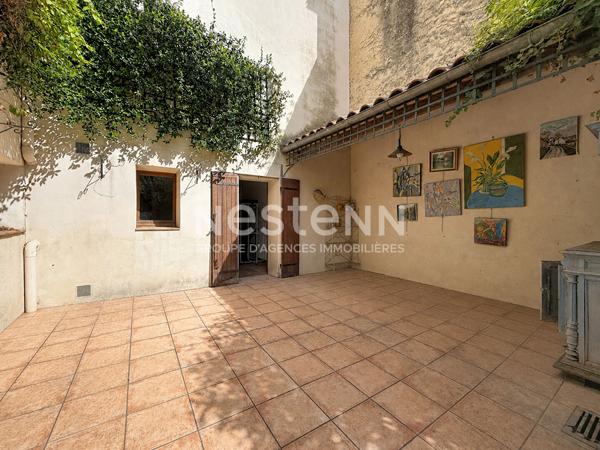 A vendre Maison de ville à rafraîchir à Nérac - 6 pièces, 126 m² avec garage et cour