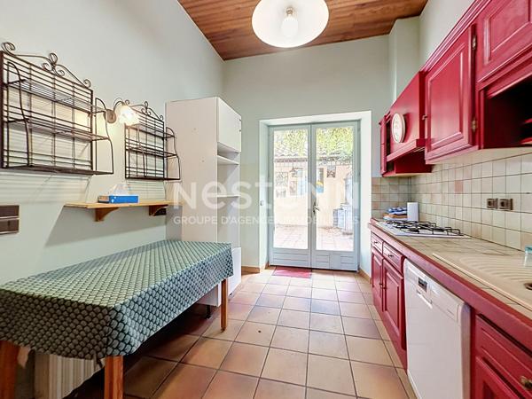 A vendre Maison de ville à rafraîchir à Nérac - 6 pièces, 126 m² avec garage et cour