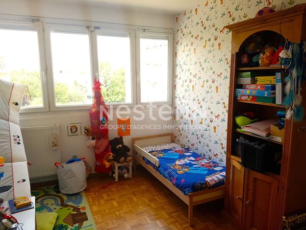 Appartement 5 Pièces avec 4 chambres Balcon Cave et Parking Fort - 69500 BRON