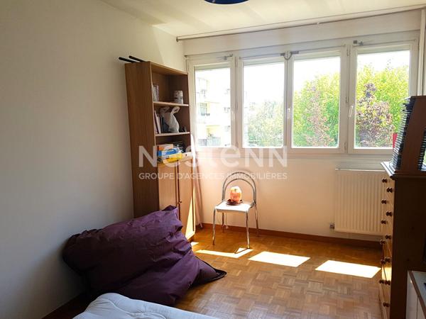 Appartement 5 Pièces avec 4 chambres Balcon Cave et Parking Fort - 69500 BRON