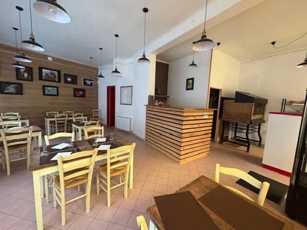 Pizzeria à vendre à vvire normandie (fond de commerce )