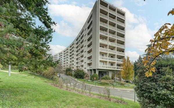 Appartement à vendre    3 pièces • 81,43 m2 Caluire-et-Cuire