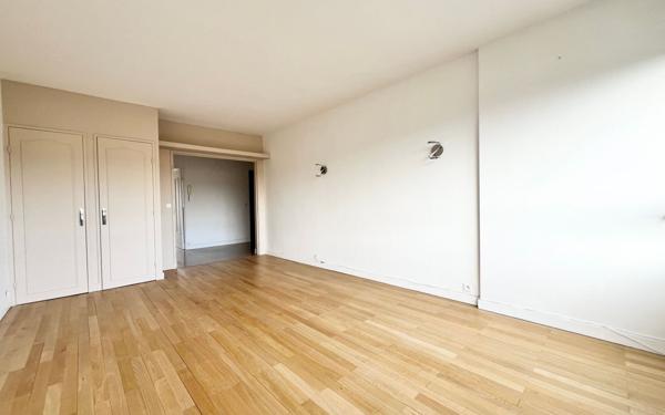 Appartement à vendre    3 pièces • 81,43 m2 Caluire-et-Cuire
