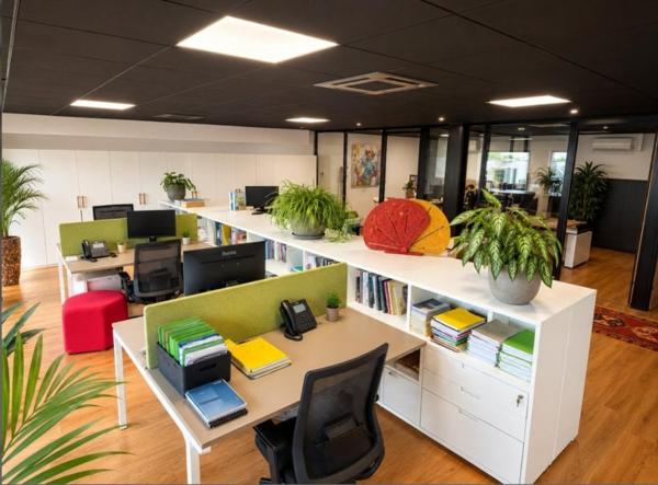 IMMEUBLE DE BUREAUX NEUF À VENDRE – BÈGLES CENTRE