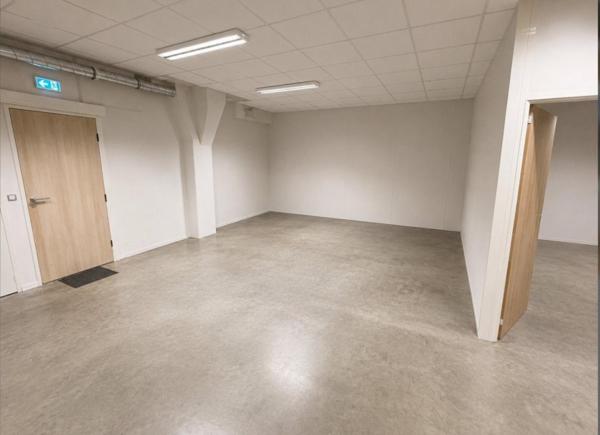 IMMEUBLE DE BUREAUX NEUF À VENDRE – BÈGLES CENTRE