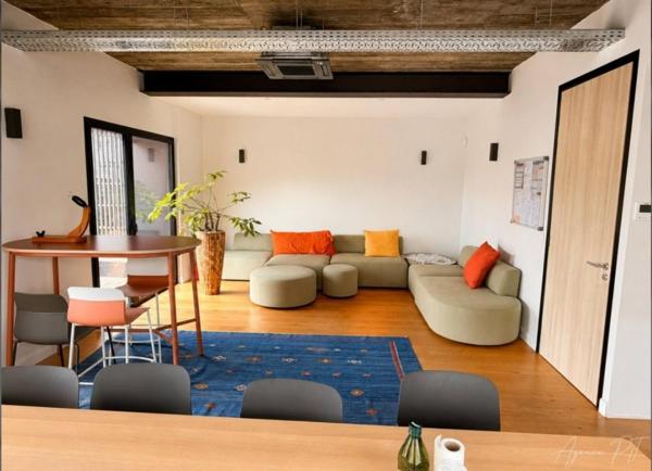 IMMEUBLE DE BUREAUX NEUF À VENDRE – BÈGLES CENTRE