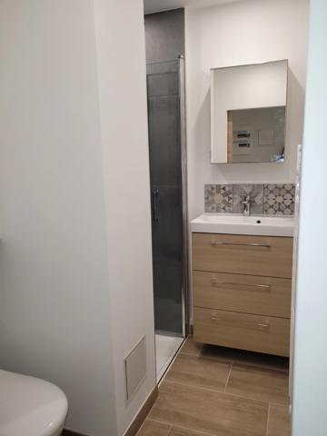 AIX EN PROVENCE - LA PARADE - STUDIO RENOVE 15m2 MEUBLE LOUE