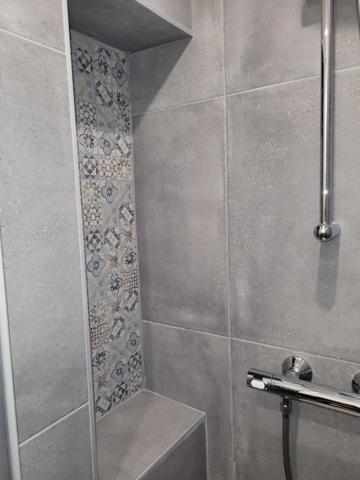 AIX EN PROVENCE - LA PARADE - STUDIO RENOVE 15m2 MEUBLE LOUE