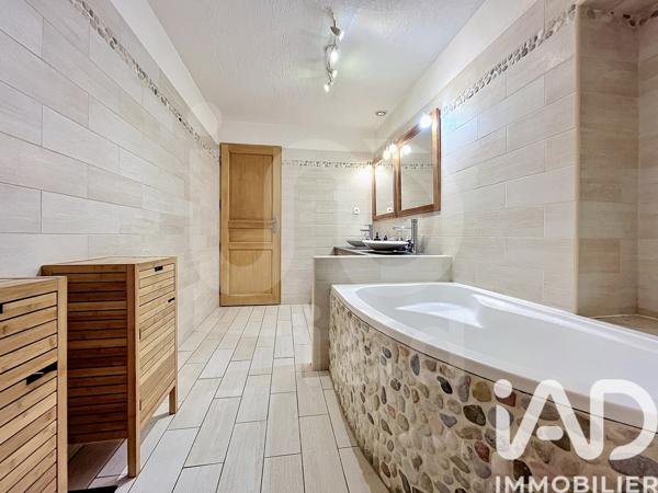 Maison à vendre 6 pièces 159 m² Argentières