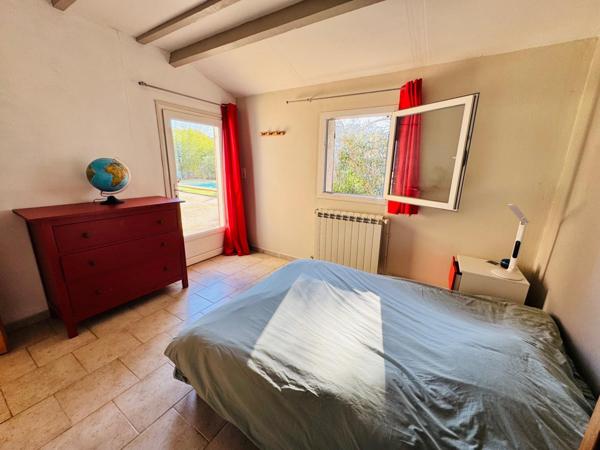 Maison avec piscine et forage sur terrain 4426m2