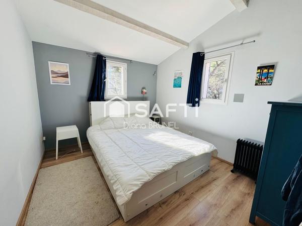 Maison avec piscine et forage sur terrain 4426m2