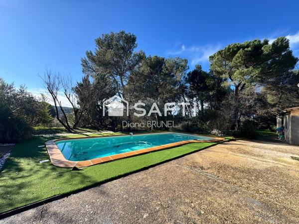 Maison avec piscine et forage sur terrain 4426m2