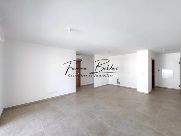 À Louer Appartement T3 de 66m², avec terrasse couverte, Borgo, Haute-Corse (20)