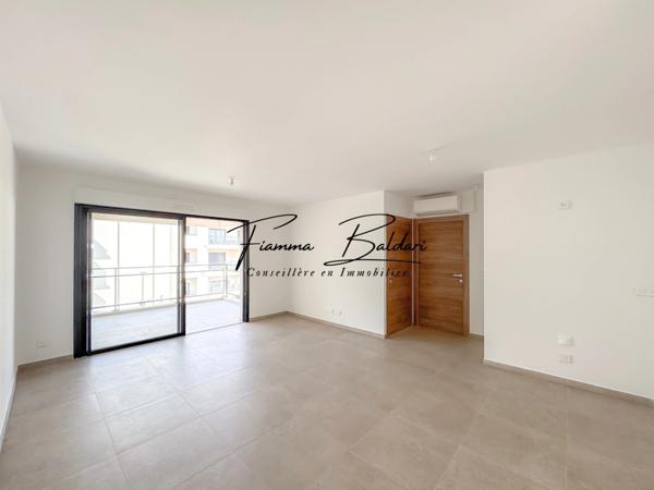 À Louer Appartement T3 de 66m², avec terrasse couverte, Borgo, Haute-Corse (20)