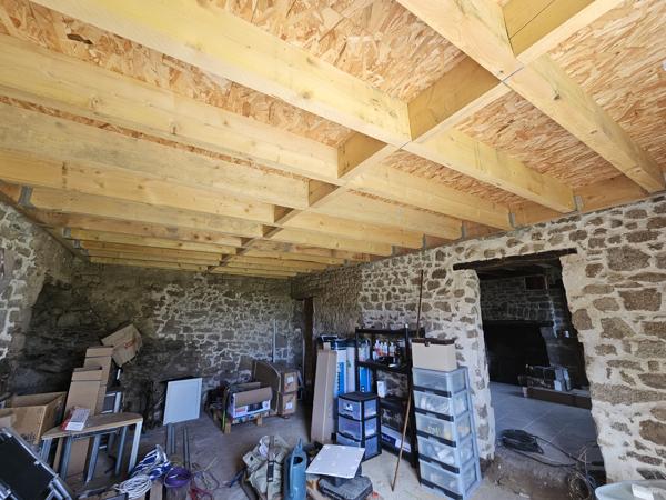 Maison
         4 pièces
        - 84 m²