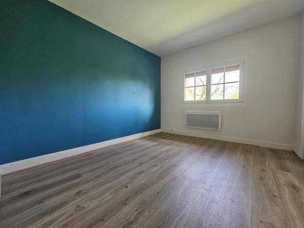 Maison
         4 pièces
        - 84 m²