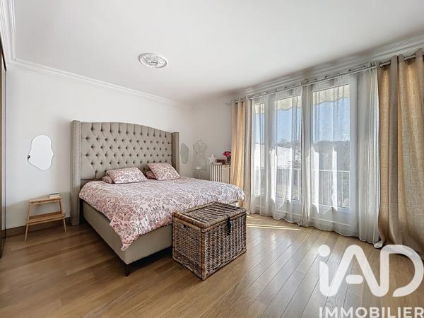 Maison à vendre 7 pièces 241 m² Le Perreux-sur-Marne