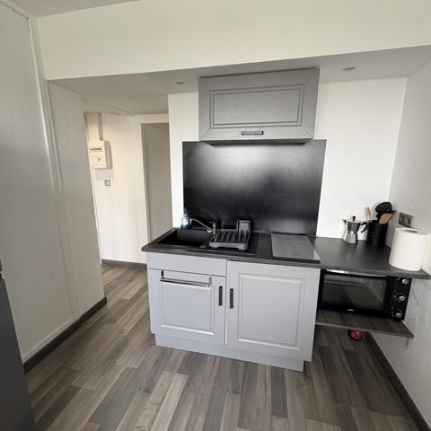 Appartement
         3 pièces
        - 40 m² Exclusivité 140 000 € *