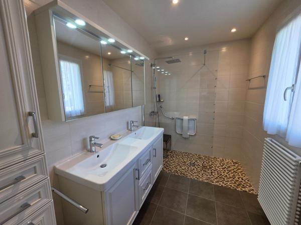 Maison à PENVENAN, 22710 - 8 pièces 200m²