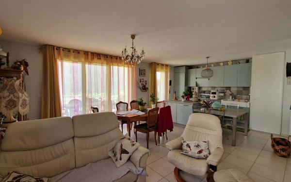 Appartement à vendre    4 pièces • 82,40 m2 Mèze