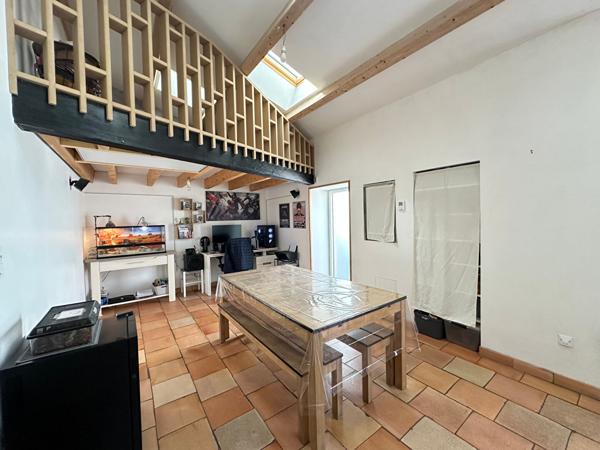 Maison en pierre 3 chambres à vendre à Maché