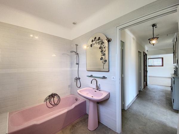 A LOUER - 2 PIECES 72 m²  DOMINANT -  CAGNES SUR MER