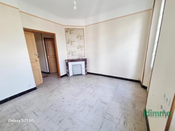 Les Arcs centre belle maison composée de 3 appartements garage véranda 259m terrain 249000€ Les Arcs (83460)
