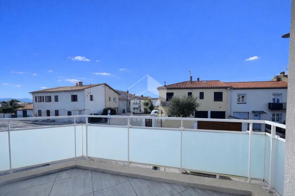 A vendre - Toulouges - Appartement - dernier etage - 2 chambres - terrasse - Place de Parking - Garage