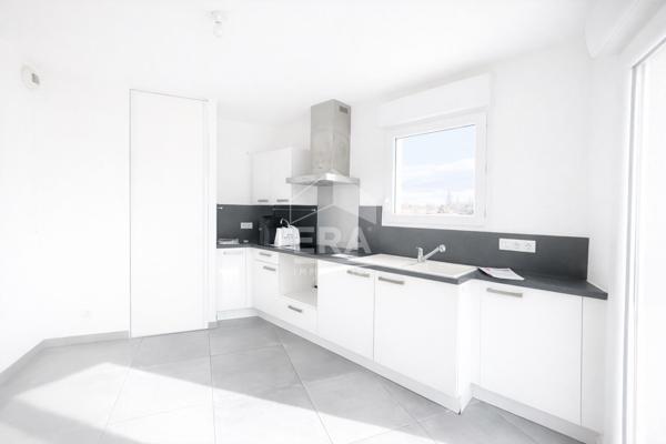 A vendre - Toulouges - Appartement - dernier etage - 2 chambres - terrasse - Place de Parking - Garage