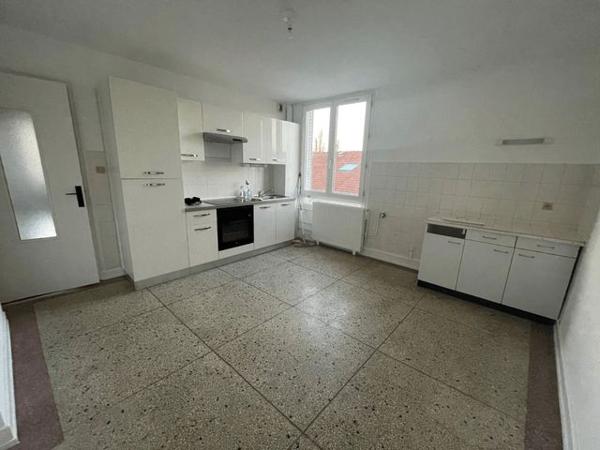 Location Appartement 4 pièces 100.9 m² - 51 RUE HENRI BAZIN Nancy 54000