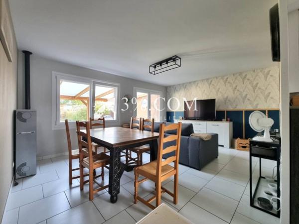 Maison
                                                                                                                                                                                                                                                                                                                        4 pièce(s)                                                                                                                                                                                                          3 chambre(s)                                                                                                                                                                                                          85  m²