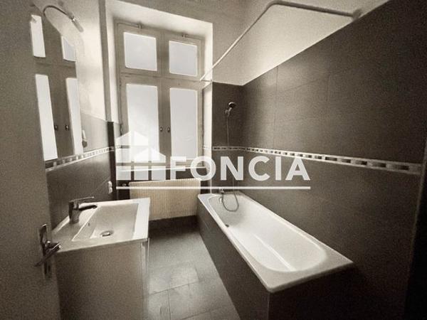 Location Appartement 4 pièces 106.3 m² - 31 RUE SAINT GEORGES Lyon 69005